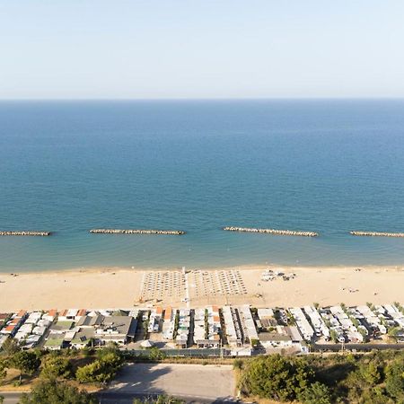 Camping Norina เปซาโร ภายนอก รูปภาพ