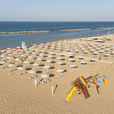 Camping Norina เปซาโร ภายนอก รูปภาพ