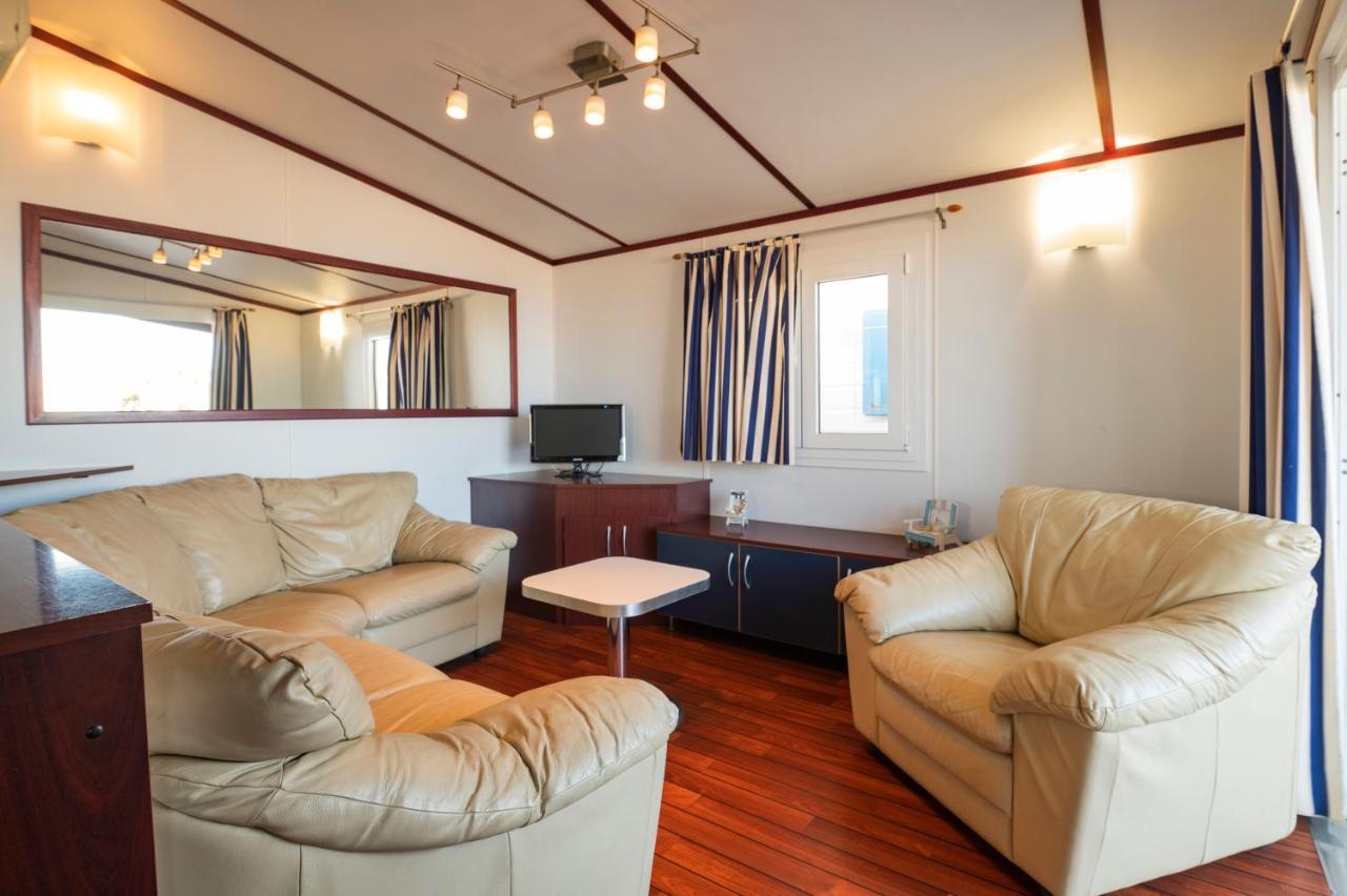 Camping Norina เปซาโร ภายนอก รูปภาพ